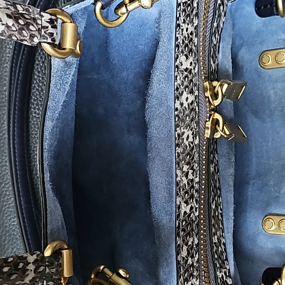 Rouge 25 with whipstich snakeskin details . - Picture 9 of 10